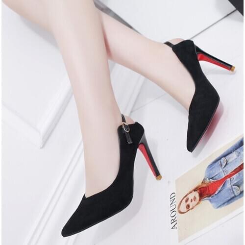 The new spring fashion sexy frosted upper heels soft soles comfortable stiletto back lacing sandals