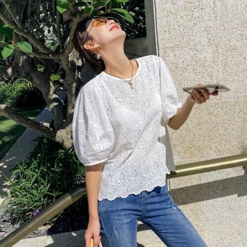 2020 Summer White Woman Tshirts Fashion Embroidery Hollow Out Casual Solid Shirts Top Quality Puff Sleeve Casual Shirt Tops Lady