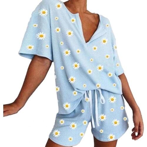 Casual Women Loose Outfit Short Sleeve T-shirt Shorts Marguerite Print Suit Set for Home