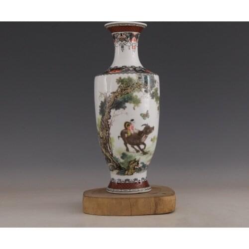 Jingdezhen antique handicrafts the Republic of China Ju Ren Tang year mark pastel cows flowers butterflies vase antiques