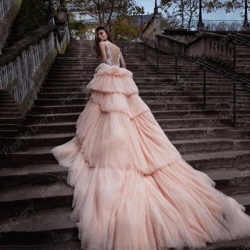 Exquisite Ruffles Prom Dress 2021 Middle East Dubai V-Neck Tulle Tiered Pearls Beaded Spaghetti Strap Evening Dresses Party Gown