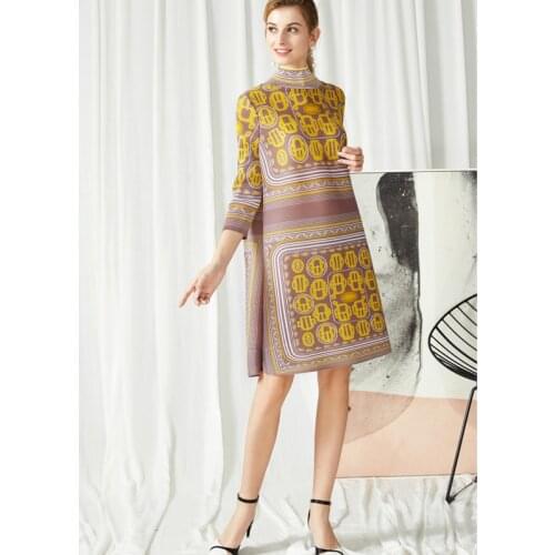 2021 autumn new woman print dress high collar Issey Miyake pleated three-quarter sleeves loose slimming plus size dress red