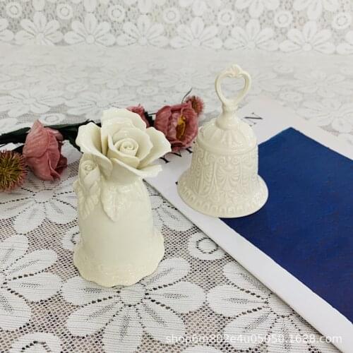 High grade British retro romantic heavy industry relief hand glued flower palace wind bell ceramic decoration