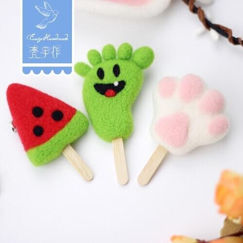 Easyhandmade Cat Claw Brooch Ornament Felt DIY Package Wool Felt Poke Material DIY Craft Kits for Adults Kids