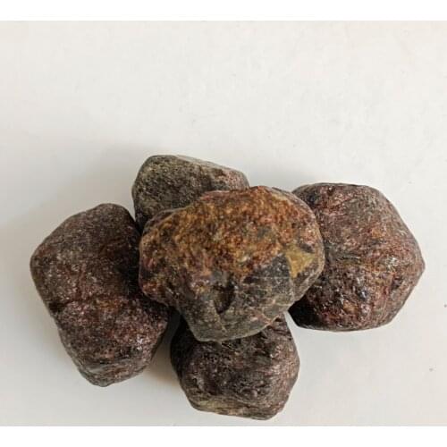 Natural Garnet Gemstone Rough Stone Unprocessed Stone Garnet Stone for Decoration Mineral Specimen for Collection 300g