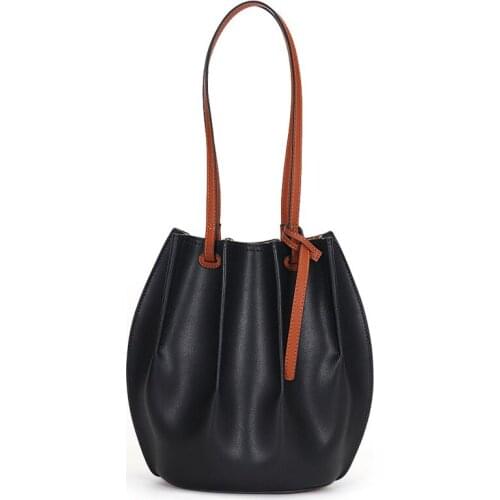 Bucket Women Bag Tote 2021 New Soft Genuine Cow Leather Simple Fashion Trend Personality Versatile Lady Bags Travel Companion