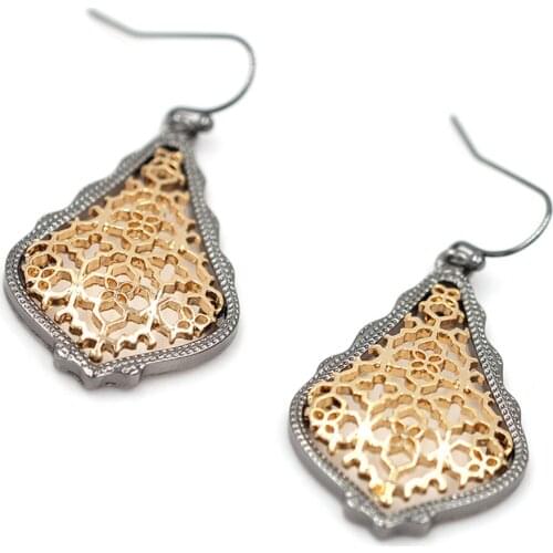 Hot Selling 4CM Small Water Drop Filigree Dangle Earrings High Polish Teardrop Women Fashion Gift Fashion Jewelry Wholesale