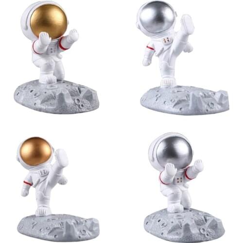 Creative cute resin astronaut mobile phone holder universal bracket doll statue home decoration office desk ornaments