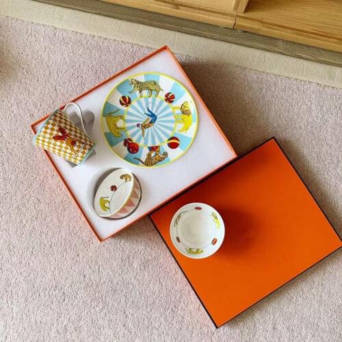 Ceramic Tableware Set For Children Including 1 Mug & 1 Plate & 2 Bowls Birthday Presents Gift Box Packaging Circus Series Style