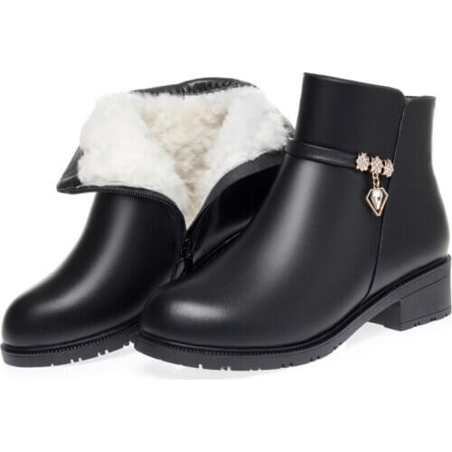 New Top Cowhide Crystal Fashion Leather Boots Short Tube Ankle Boots Thick Heel Plush and Wool Snow Boots Large Size Warm Boots