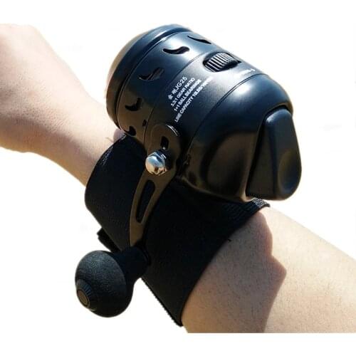 JG25 metal wrist reel composite bow reel with 40m braided line 2 bearings shooting fish reel ratio 3.3:1 black color weight 266g