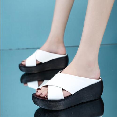 Slippers womens summer 2020 new national style go out wear slope heel flip flop thick bottom retro womens sandals size 35-41