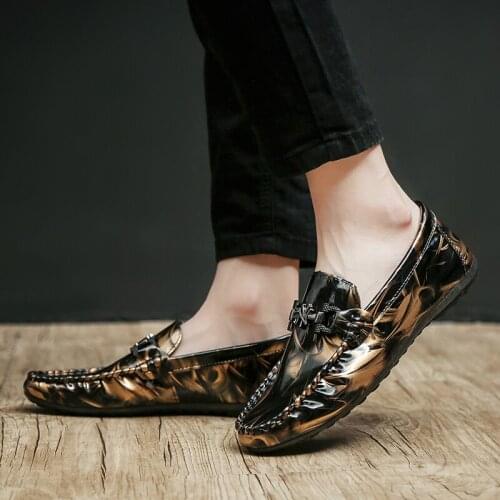 New Four Season Peas Shoes Mens Shoes Loafers Lazy Pedal Slip-on Driving Shoes Light Mens Casual Shoes Mens Fashion Sneakers