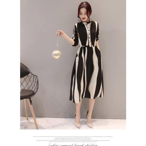 2017 Plus Size Women Dresses womens self-cultivation slim waist Chiffon striped black white Dress geometric striped dress S-2XL