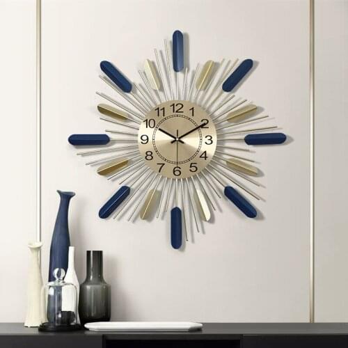 Creative and fashionable wall clock, wrought iron, modern personality, wall watch, model room, household atmospheric