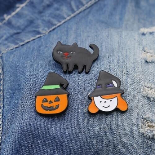 Halloween Unisex Cat Pumpkin Lantern Witch Brooch Pin Cardigan Bag Badge Decor