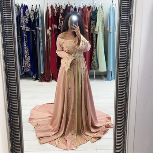 Sweet V Neck Pink Satin Moroccan Kaftan Evening Dress Long Sleeves Gold Applique Dubai Arabic Prom Gown Special Occasion Dresses