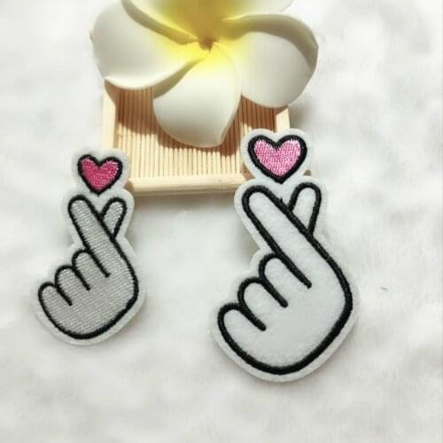 20pcs/lot Embroidery Patches Letters Heart Hand Gestures Clothing Accessories Heat Transfer Badge Iron Clothes