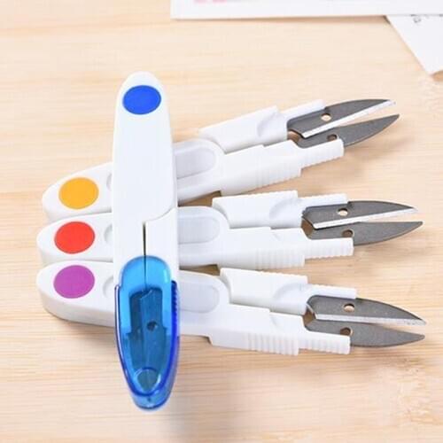 600pcs Fish Wire Scissors U-Shaped Connecter Scissors Cross Stitch Small Nail-scissor Color Transparent With Lid NO417