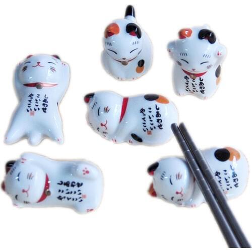 1pc Japanese Style Ceramic Chopsticks Holder Stand Cute Lucky Cat Chopstick Rack Pillow Care Rest Kitchen Art Craft Tableware