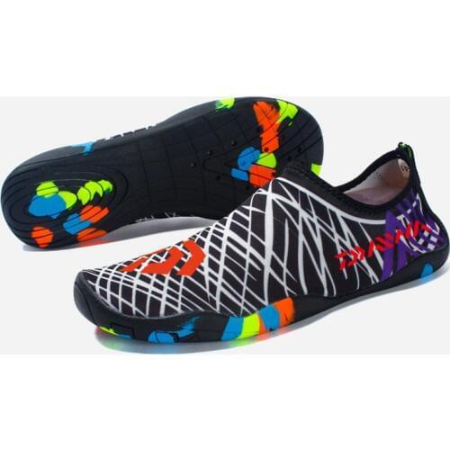 New Daiwa Fishing Water Shoes Men Beach Outdoor Wading Shoes Climbing Shoes Surf Woman Quick-Drying Dawa Fishing Shoes Size35-46
