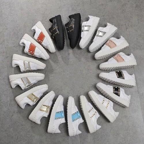 Ins Fashin Brand Womens Shoes Geuine Leather Flat Shoes Classic Rivet Woman Platform Sneakers Hot Sale Causal Shoes Plus Size