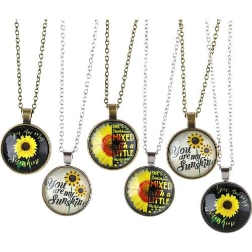 Cross-border New Accessories Alloy Glass Pendant Necklace European and American Jewelry Sunflower Time Gem Silvery Necklace