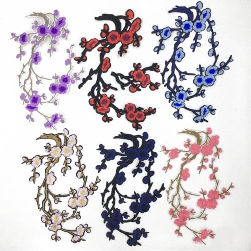 Fashion Style Plum Blossom Pattern Hot Melt Glue Patch Embroidery Clothes Ironing Applique Clothing Decoration DIY Accessories