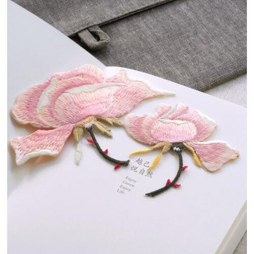 AHYONNIEX 1PC pink rose flowers Patches Clothing Embroidery clothes stickers Applique plants sticker DIY Clothing Accessories
