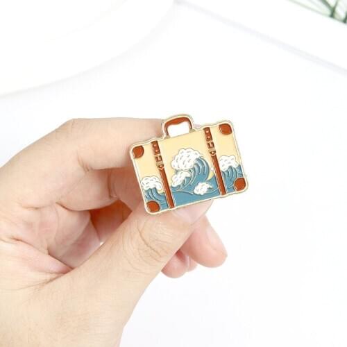 Fashion Natural Mountain Bag Enamel Pins Adventure Travel Brooch Shirt Lapel Pin For Men Women Mountaineers Badge Jewelry Gifts
