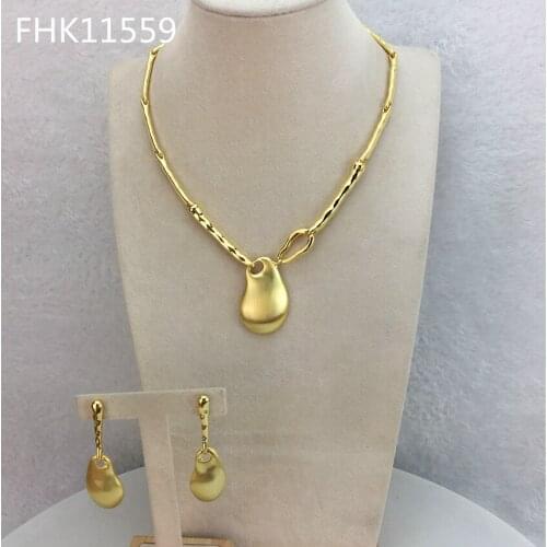Yuminglai Fashion Jewelries Special Design Dubai Gold High Quality Ladies Necklace and Earrrings Jewelry Sets FHK11559