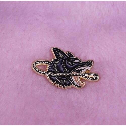 Dog & Lasso pin in shiny gold black finish wild animal lovers flair addition