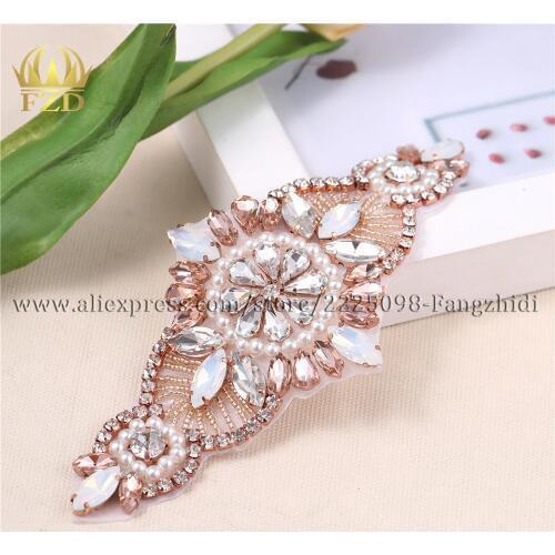 30pieces) Wholesale Rose Gold Handmade Hot Fix Sew on Bridal Sash Beaded Clear and Pink Rhinestone Applique Wedding Dress