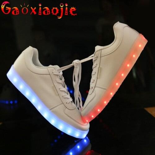 2021 New Transparent Bottom Sport Shoes LED Colorful Luminous Low Top Lovers Shoes Leisure Sports Womens Ghost Step Dance Shoes