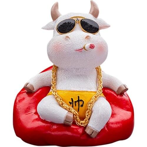 Car Ornament Resin Cattle Decoration Car Dashboard Decor Ornaments Auto Accessories Car Interior Interior Accessories