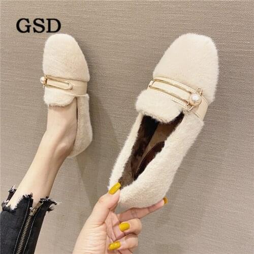 Women Plush Flats Women Shoes Warm Winter Flats Fashion Brand Faux Fur Outdoor Casual Shoes Woman Metal Decor Loafers