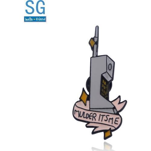 SG TV Friends X-Files Brooches Pins Alien 90s Scully Phone Mulder Its Me Badge Spilla Men Kids Xmas Gift Jewelry