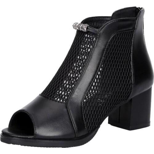 2021 New Black Thick Heel Sandals Womens Hollow Breathable Summer Female Mid-top Shallow Mouth Hollow Fashion Boots