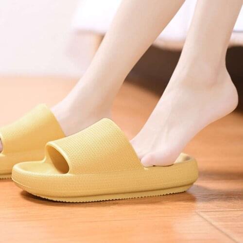 Womens Flip Flops Mens Summer Slippers Brand Mens Flip Flops Designer Sandals Designer Shoes tennis Croks Working Comfort