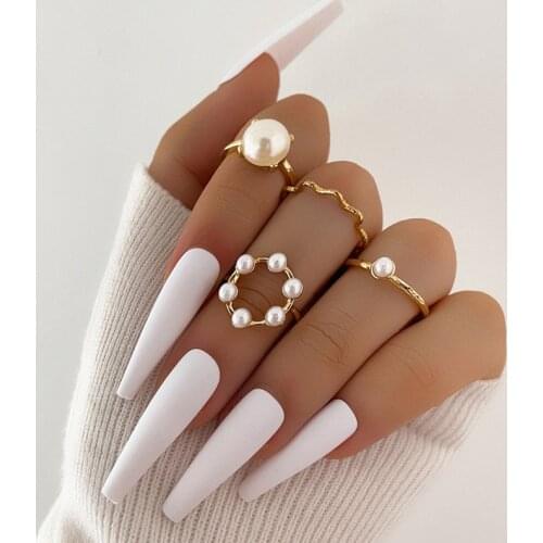 4 Pcs/Set Sweet Pearl Simple Rings Set Fashion Gold Geometric Rings for Women Cute Party Wedding Jewelry Accessories
