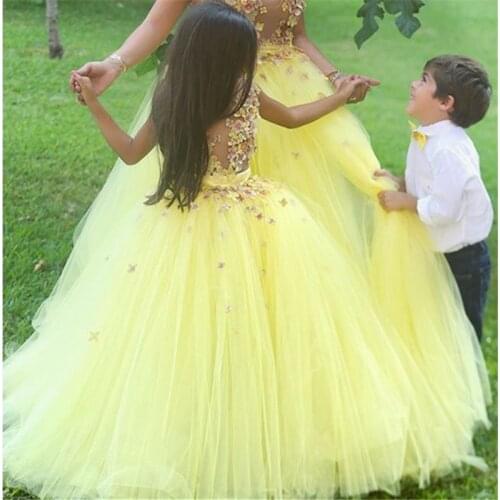 White Fluffy Lace Flower Girl Dresses for Weddings Long Sleeves Tulle Ball Gown Girl First Holy Communion Pageant Party Dresses