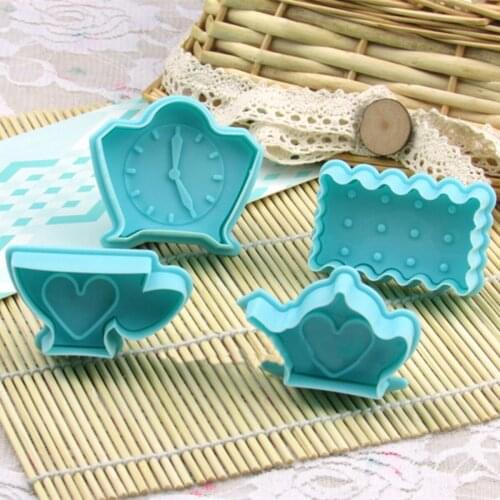 Plastic cookie cutter mold 4pcs/set of heart bell-shaped biscuit fondant knife plunger stamp cake decoration tool kitchen