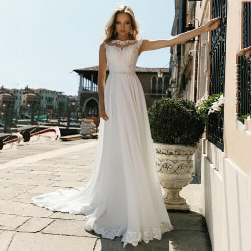 Scoop Appliques Lace See Through Back A-Line Butons Tulle Wedding Dress 2021 Vestido De Noiva Bridal Gown