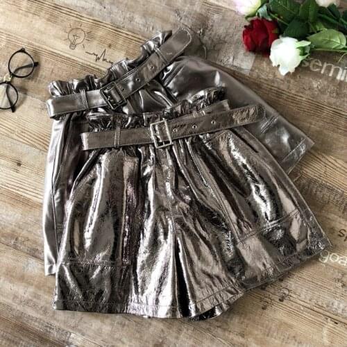 Europe style womens high-rise high quality genuine leather wide-leg short pants B351