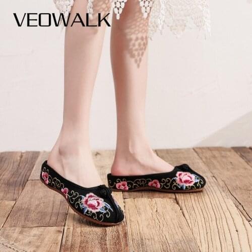 Veowalk Vintage Chinese Embroidered Women Cotton Slippers Comfortable Flat Mules for Ladies Summer Handmade Soft Fabric Shoes