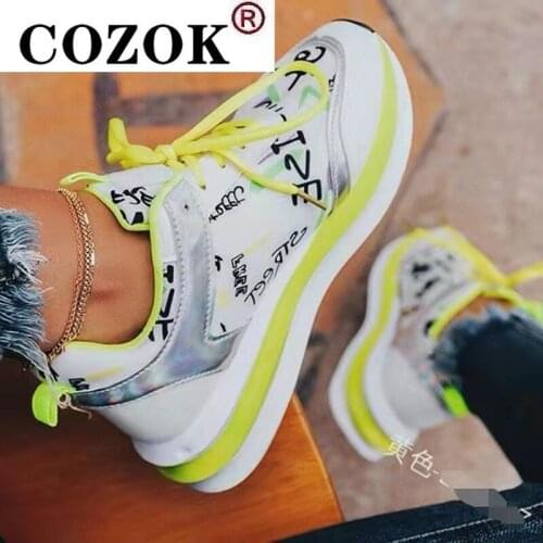 2021 Platform Womens Sports Shoes Tennis Walking Lace-up Breathable Mesh Lightweight Sports Running Womens Vulcanized Shoes