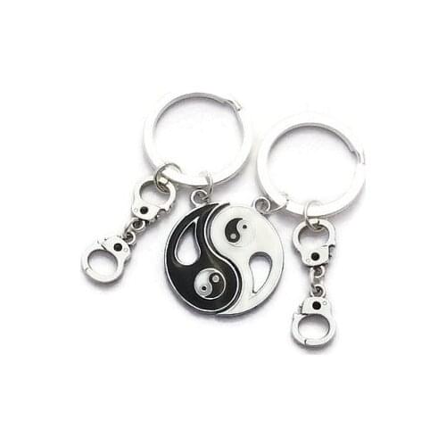 Black and White Tai Chi Picture Keychain Yin Yang Handcuffs Creative Friendship Couple Key Chain Shuangpin Jewelry