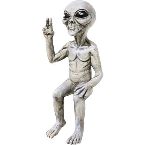 2021 New Resin Alien Statue Tabletop Sculpture Decoration Home Decoration Alien Figurines Garden 15CM Gnome Statue Decoration
