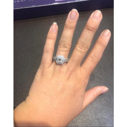 Solid 18K White Gold 1.18ctw Natural Diamonds has a small Size K sapphire in Engagement Wedding Ring for Women