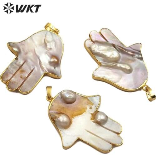 WT-JP140 WKT Gold Bezel Mother Of Pearl Hamsa Hand Shape Pendant Necklace Pendant Women Fashion Necklace Pendant Jewelry